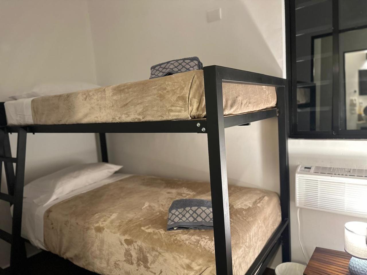 Suites Apodaca Eksteriør billede